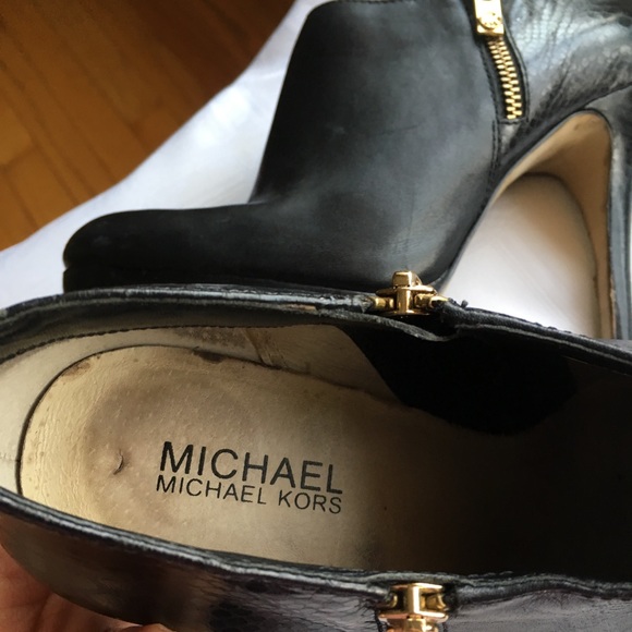 Michael Kors Shoes - Picture 6 of 7
